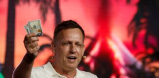 Peter Thiel invests $118 million in surging big tech stock