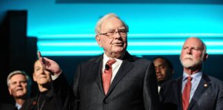 Warren Buffett keeps turning to the same ETF for a reason