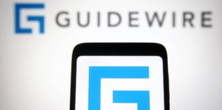 One software leader keeps hiring even as it loses investor favor