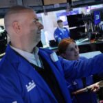 Warren Buffett sends investors 10-word stock market warning