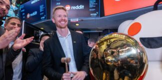 Google traffic wobble sends major signal for sinking Reddit stock
