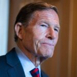 U.S. senator sends 7-word doomsday AI warning amid industry panic