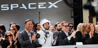 Billionaire Ron Baron makes $24.9 billion bet on controversial giant