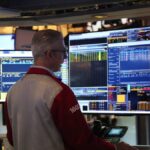 Charles Schwab takes huge gamble on single stock futures