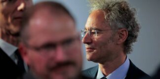 Palantir’s 2 deals answer a question investors keep asking