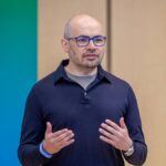 Top analyst revamps Google stock price target on key move