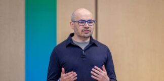 Top analyst revamps Google stock price target on key move